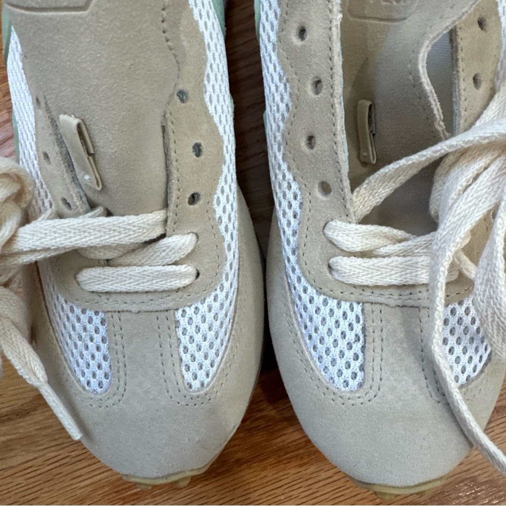 Veja women's Cream and Mint Sneakers - Picture 4 of 7
